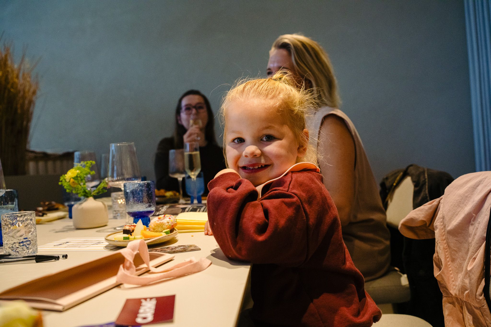 Bezoekers — foto door Nick Decombel